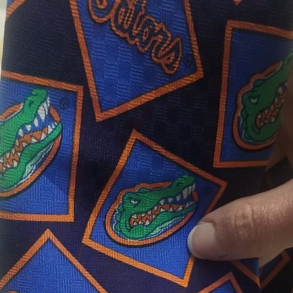 textured UF Gators long silk men's tie - Picture 6 of 10